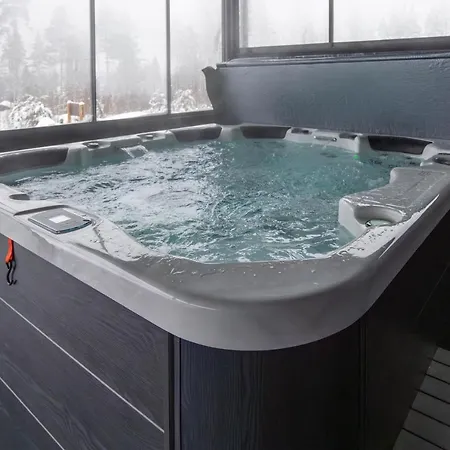 Villa Lempi Incl Jacuzzi, Sauna, Wifi ,central Location